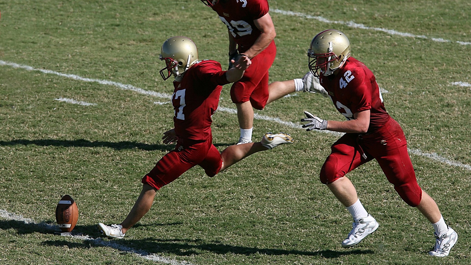 李恩：凭借强大的防守与进攻能力，他为全黑队赢得了无数比赛机会